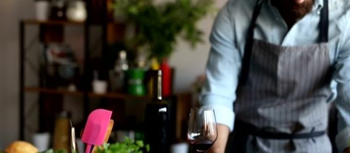 mettre vin plat