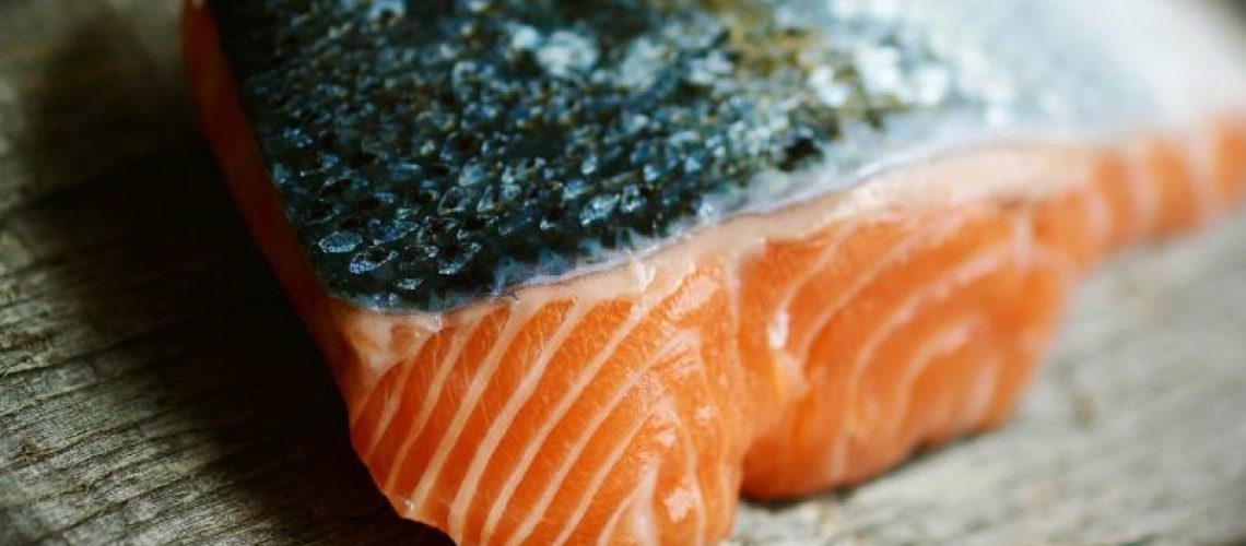 saumon et vin champagne et saumon